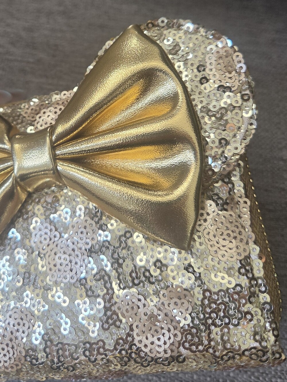 Wallet✨ SPARKLE ✨ Authentic Disney Parks x Loungefly Minnie Mouse Gold - Picture 2 of 9
